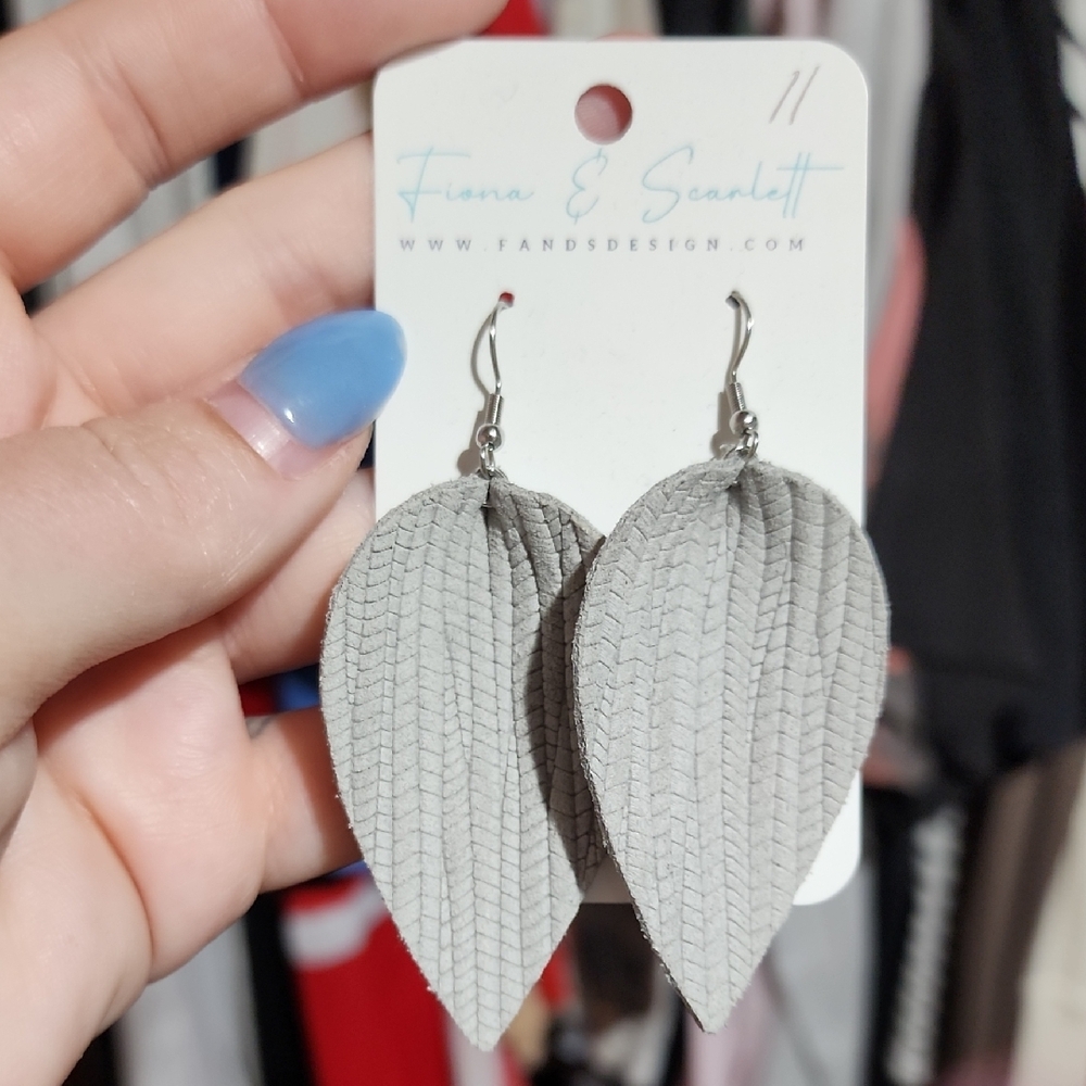 Fiona & Scarlett earrings